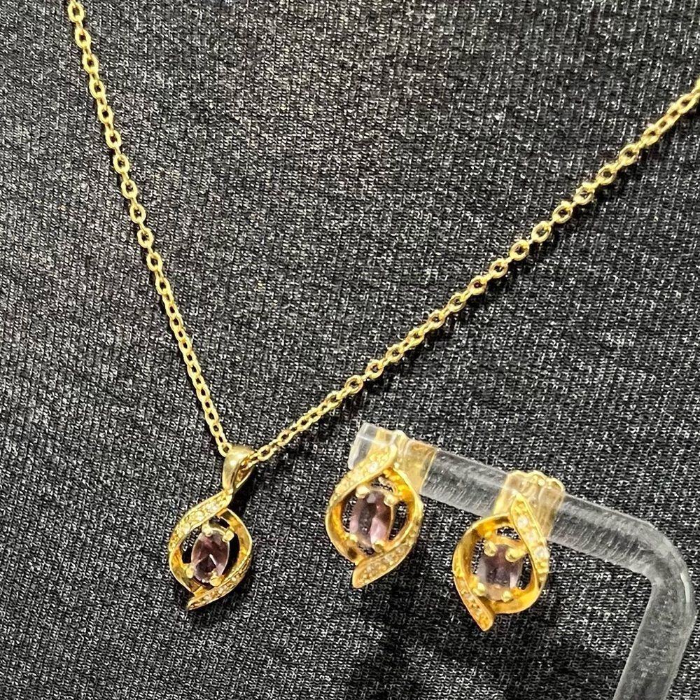 Avon Earrings/Necklace Set